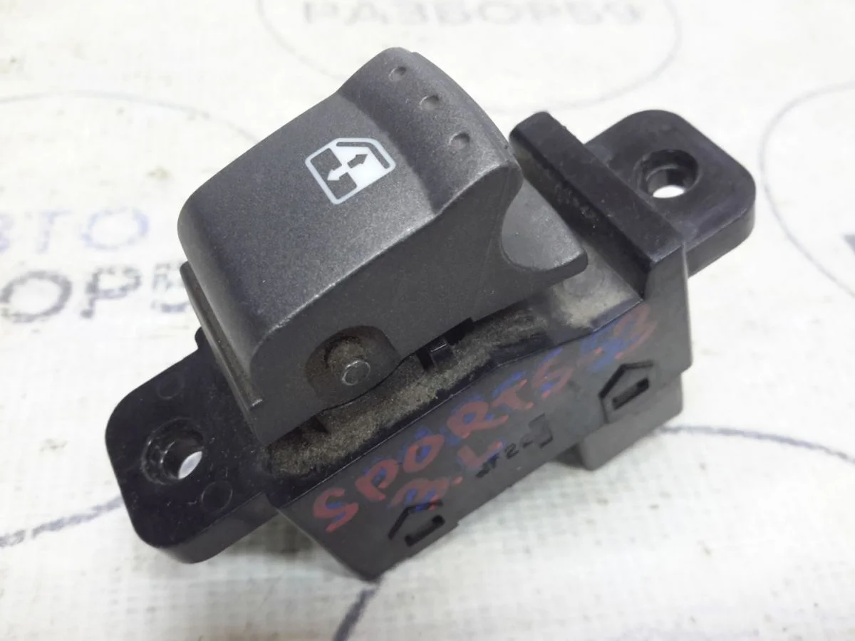 Кнопка стеклоподъемника SsangYong Actyon Sports I (2006—2012)