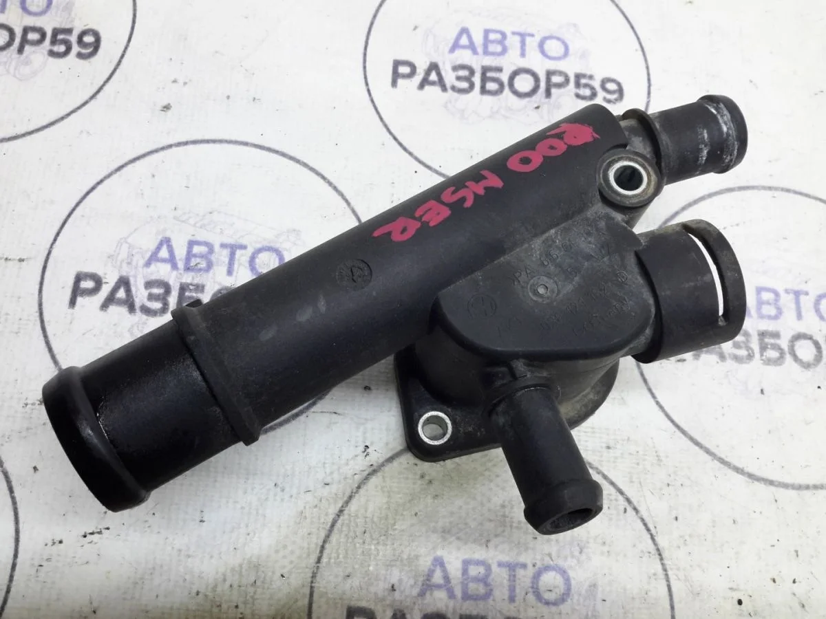 Фланец системы охлаждения Skoda Roomster I (2006—2010)