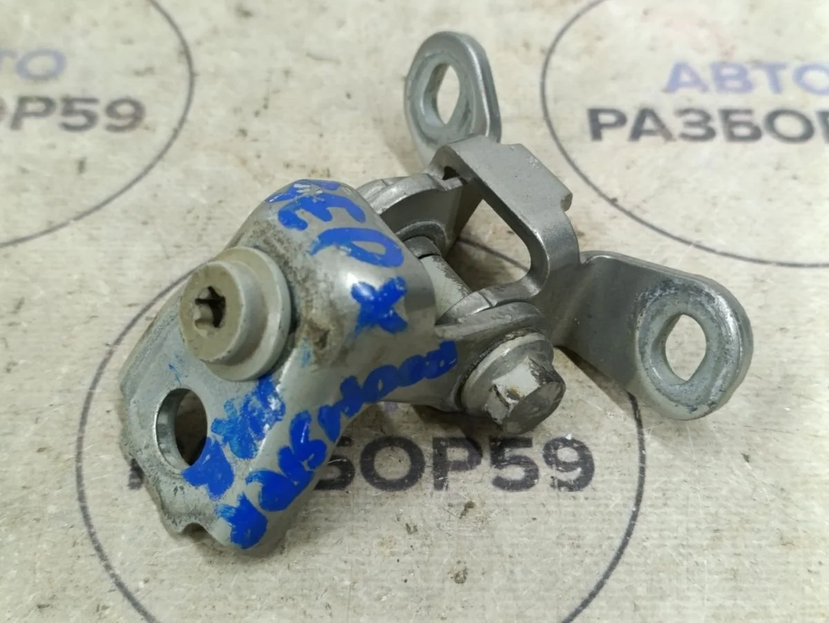 Петля двери Skoda Roomster I (2006—2010)