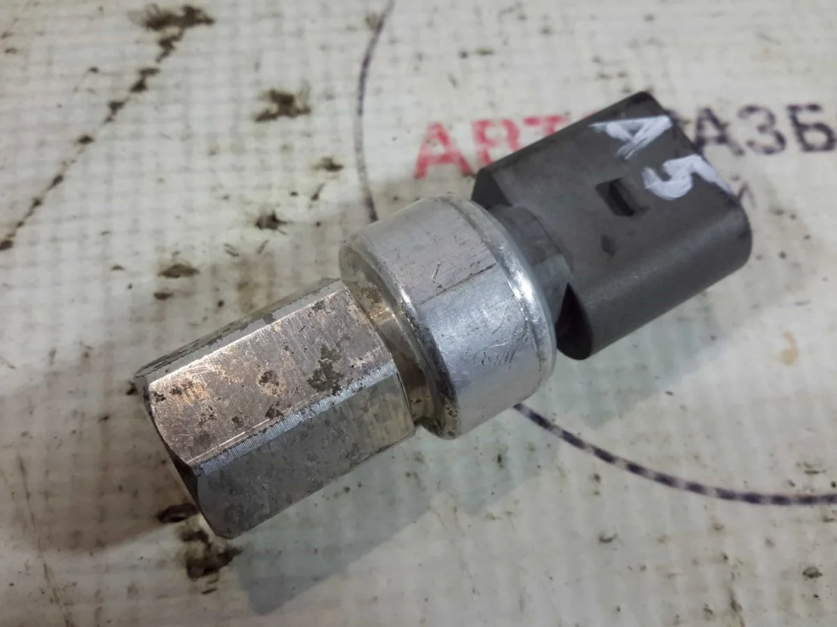 Датчик кондиционера Skoda Octavia II (2004—2009)