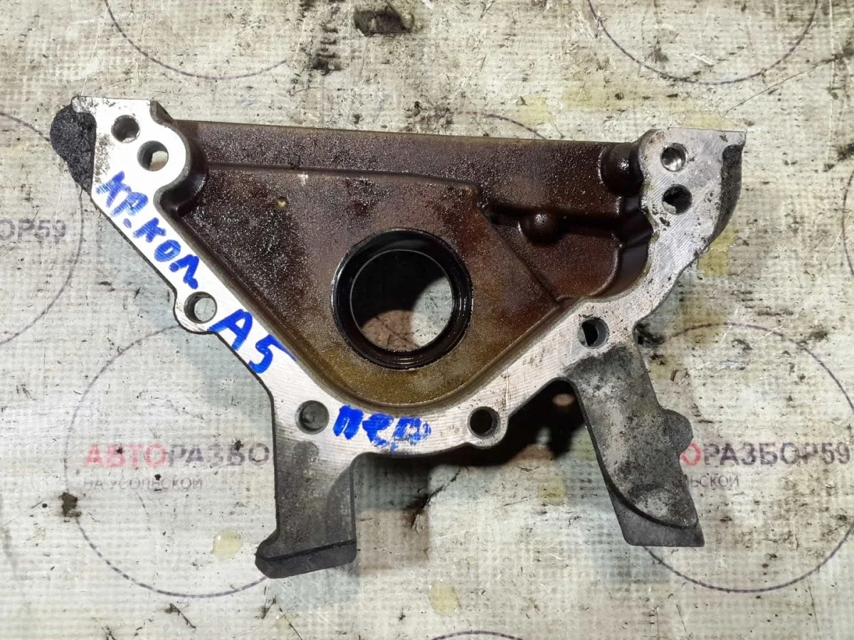 Крышка двигателя Skoda Octavia II (2004—2009)