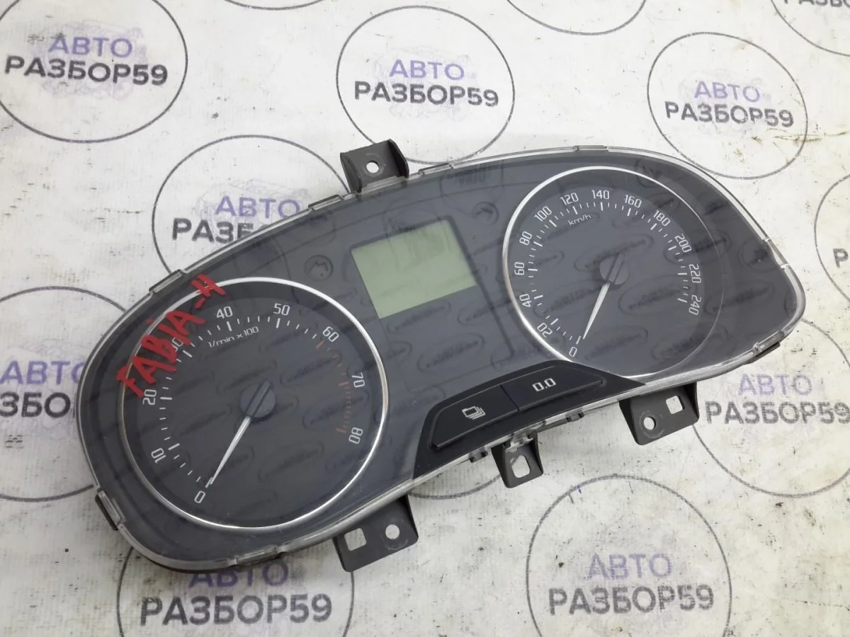 Панель приборов Skoda Fabia II рестайлинг (2010—2014)