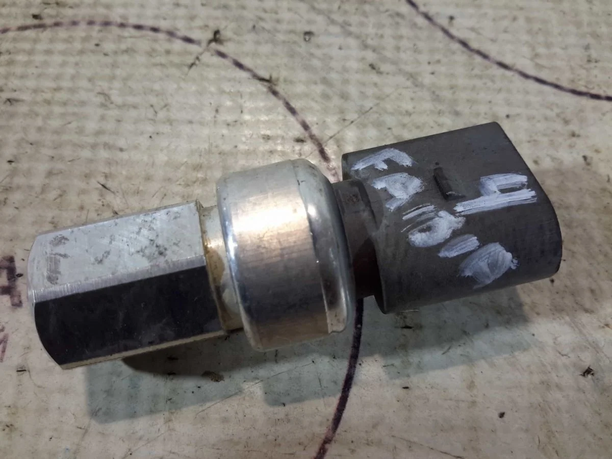 Датчик кондиционера Skoda Fabia II (2007—2010)