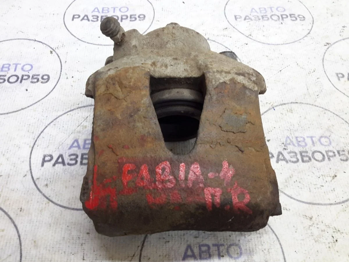 Суппорт передний правый Skoda Fabia II (2007—2010)