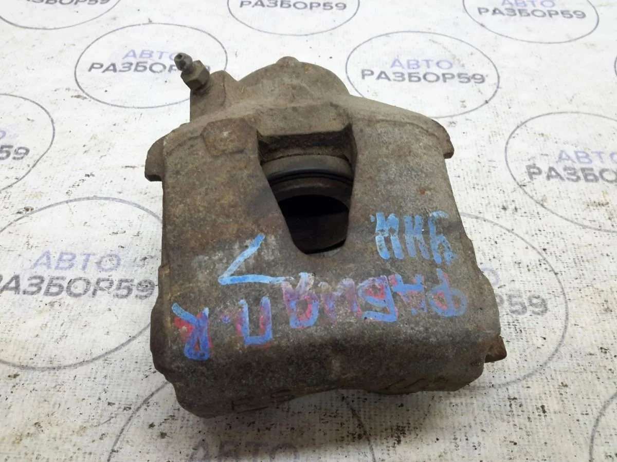 Суппорт передний левый Skoda Fabia II (2007—2010)