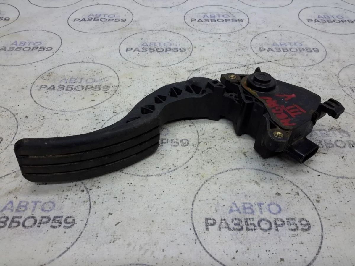 Педаль газа Renault Megane III (2008—2014)