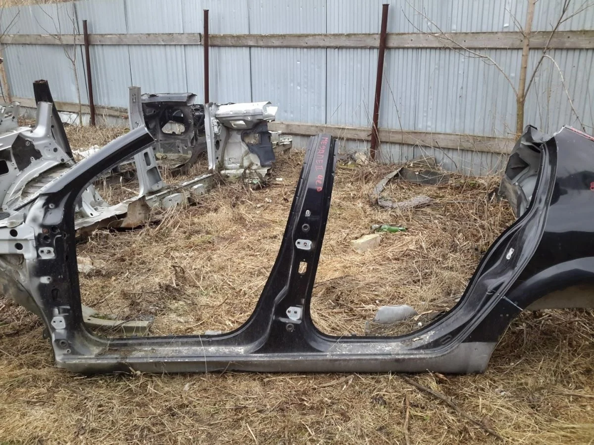 Порог левый Renault Megane II рестайлинг (2006—2009)