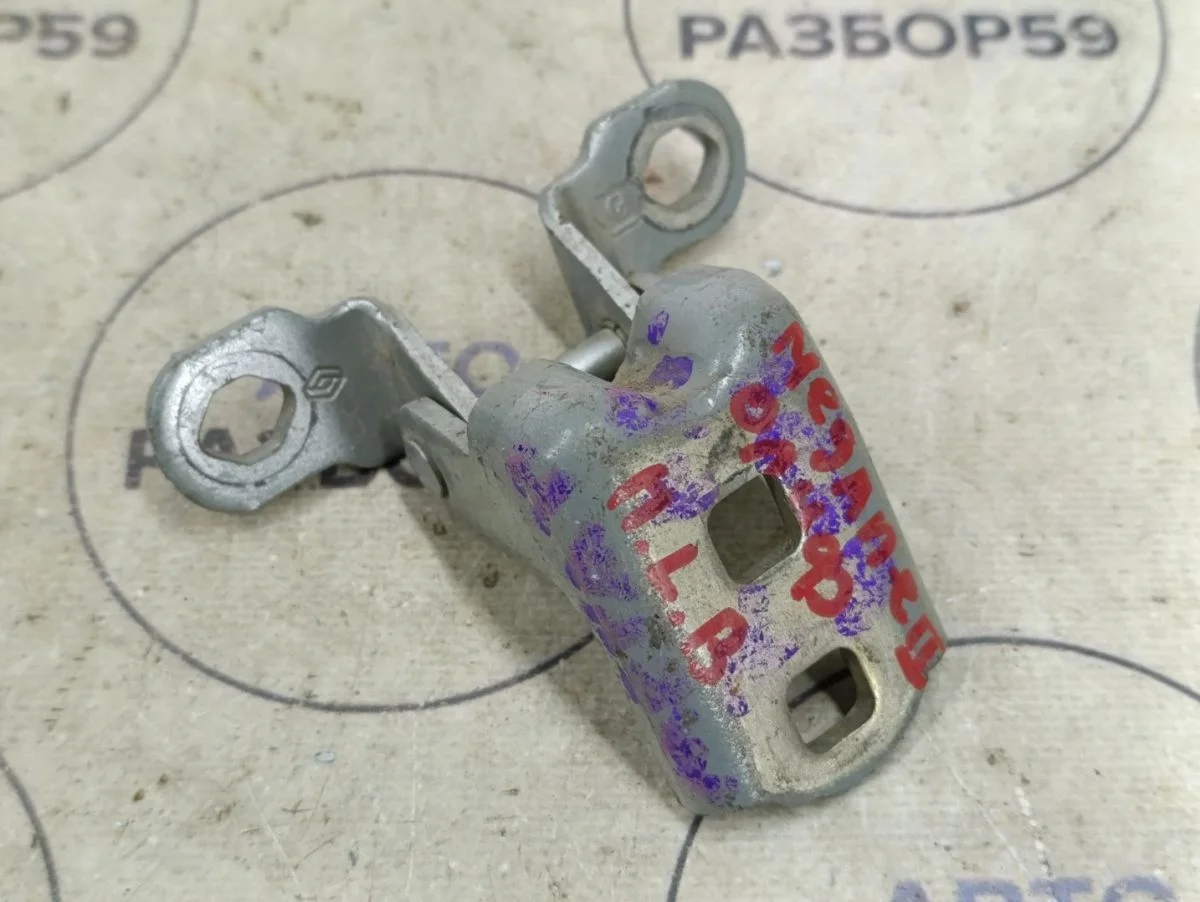 Петля двери Renault Megane II рестайлинг (2006—2009)