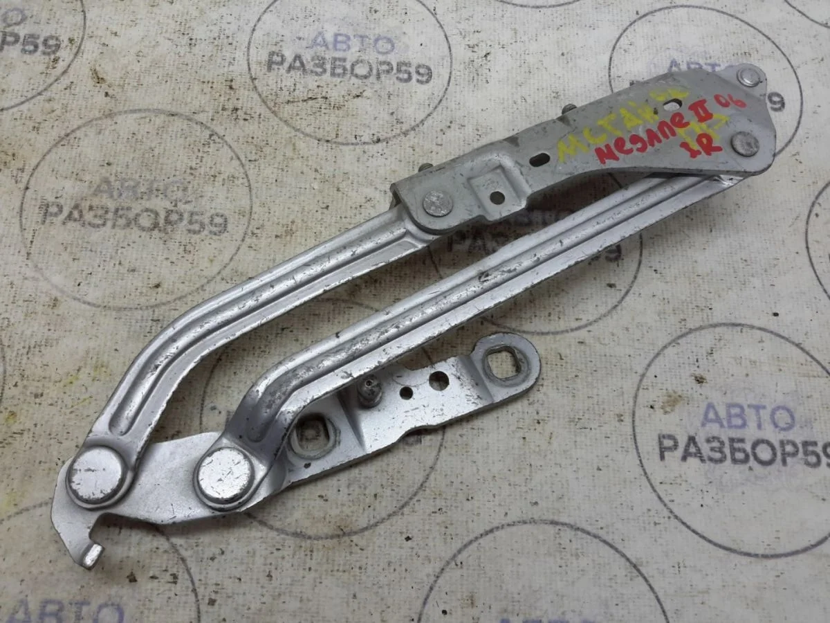 Петля багажника Renault Megane II рестайлинг (2006—2009)