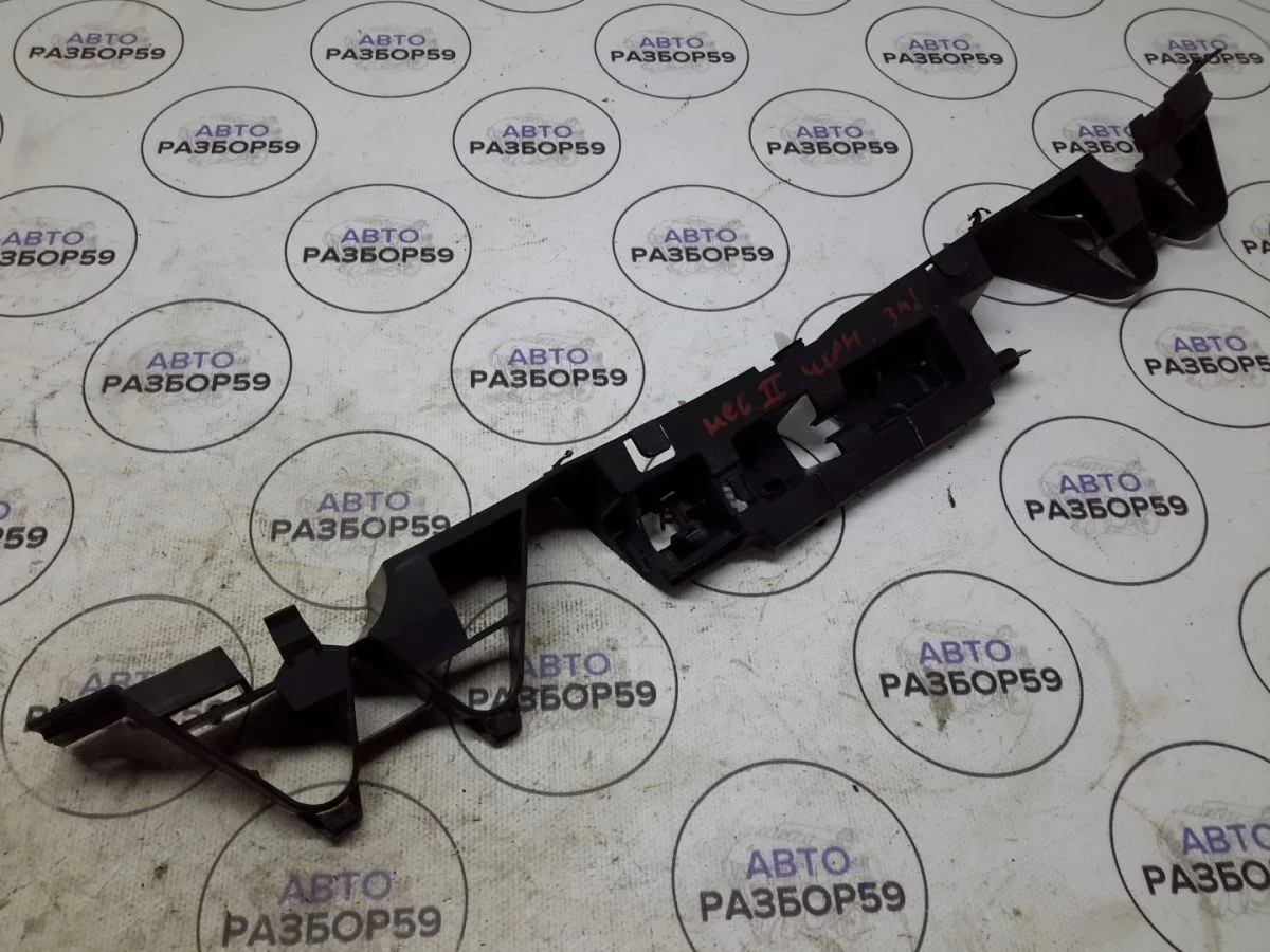 Кронштейн заднего бампера Renault Megane II рестайлинг (2006—2009)