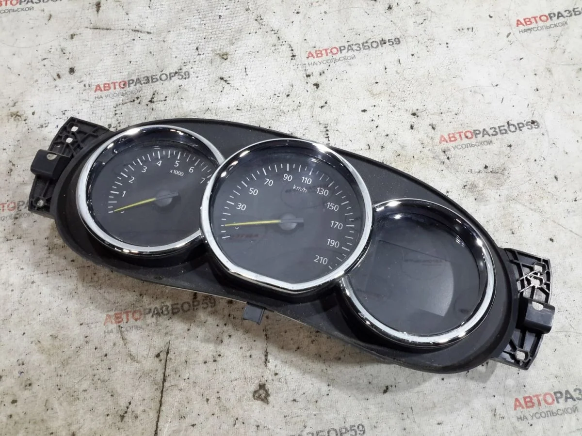 Панель приборов Renault Logan II (2012—2018)