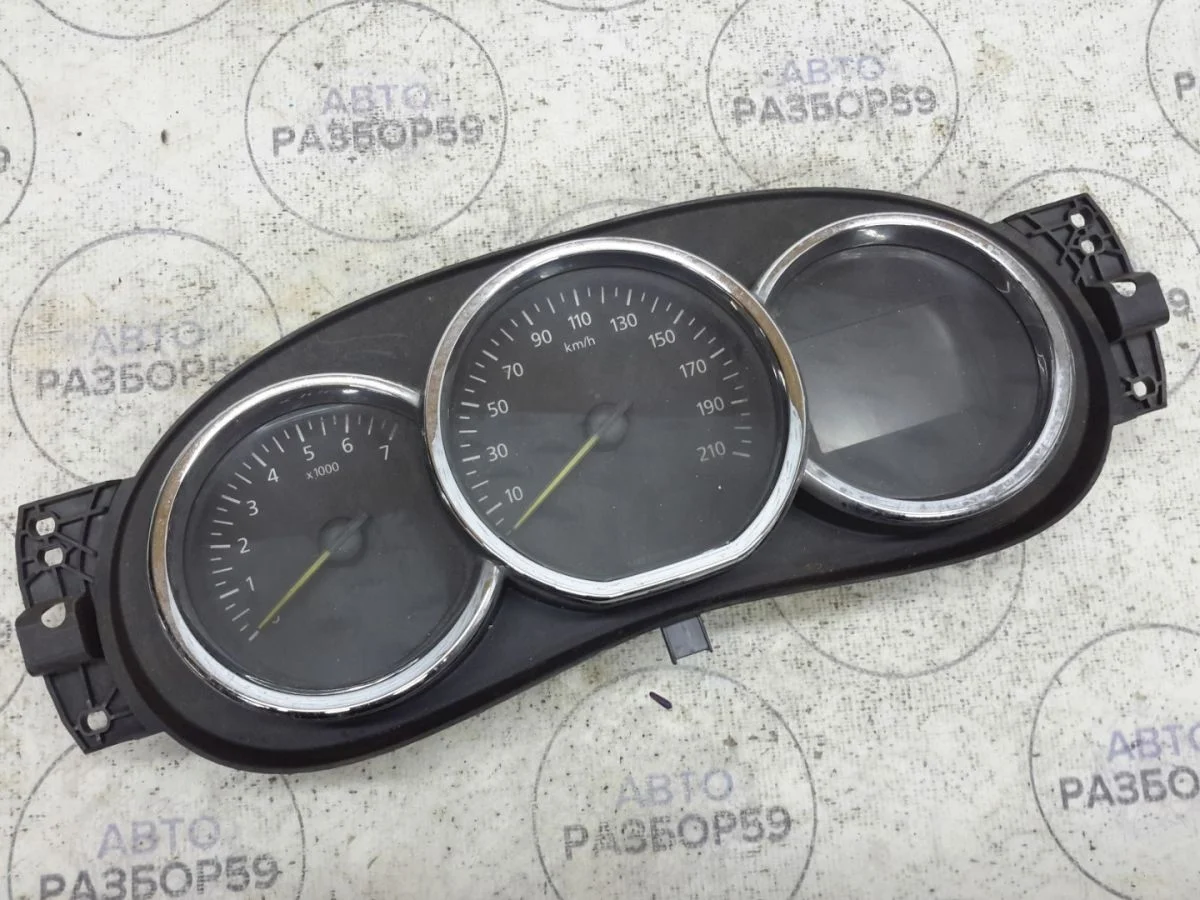 Панель приборов Renault Logan II (2012—2018)