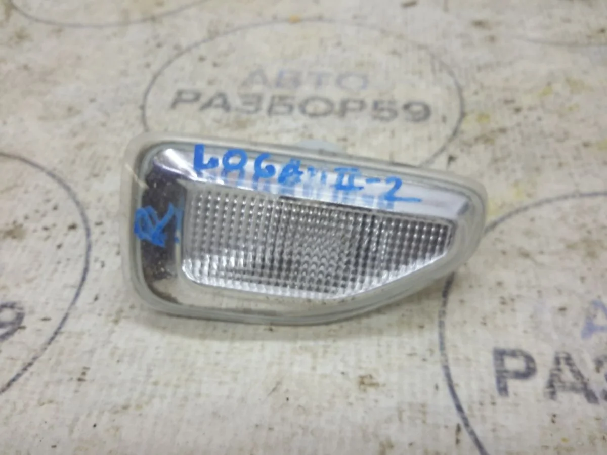 Повторитель в крыло Renault Logan II (2012—2018)