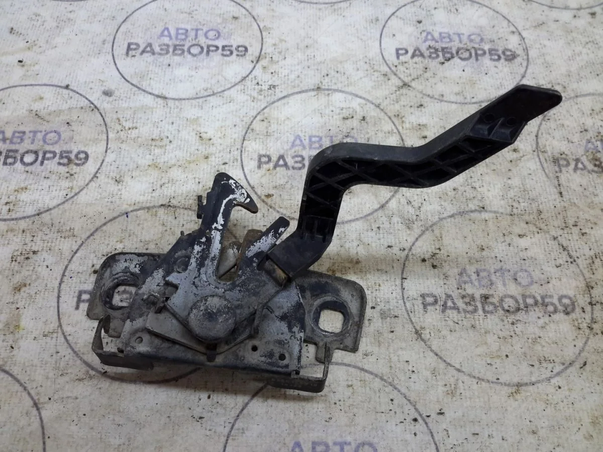 Замок капота Renault Logan II (2012—2018)