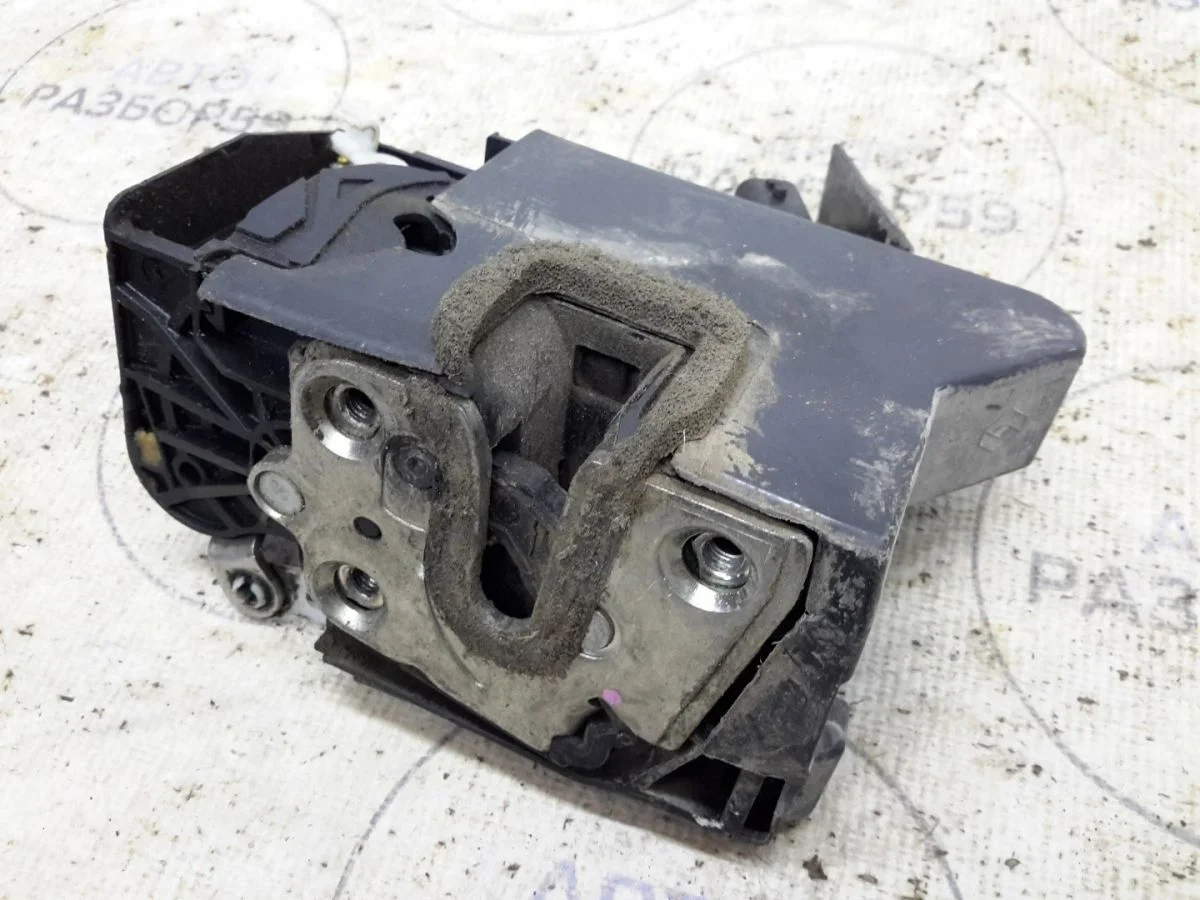 Замок передний правый Renault Logan II (2012—2018)