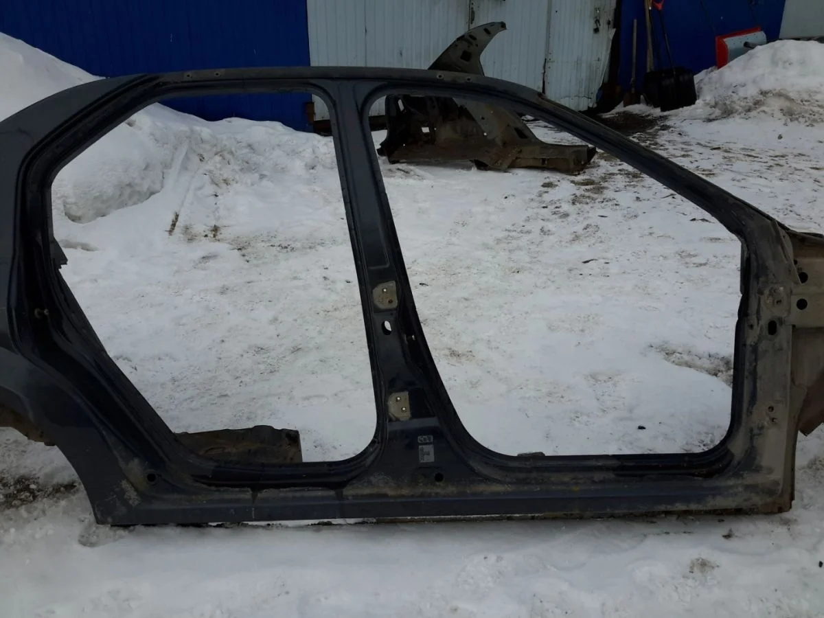 Порог правый Renault Logan I рестайлинг (2009—2015)