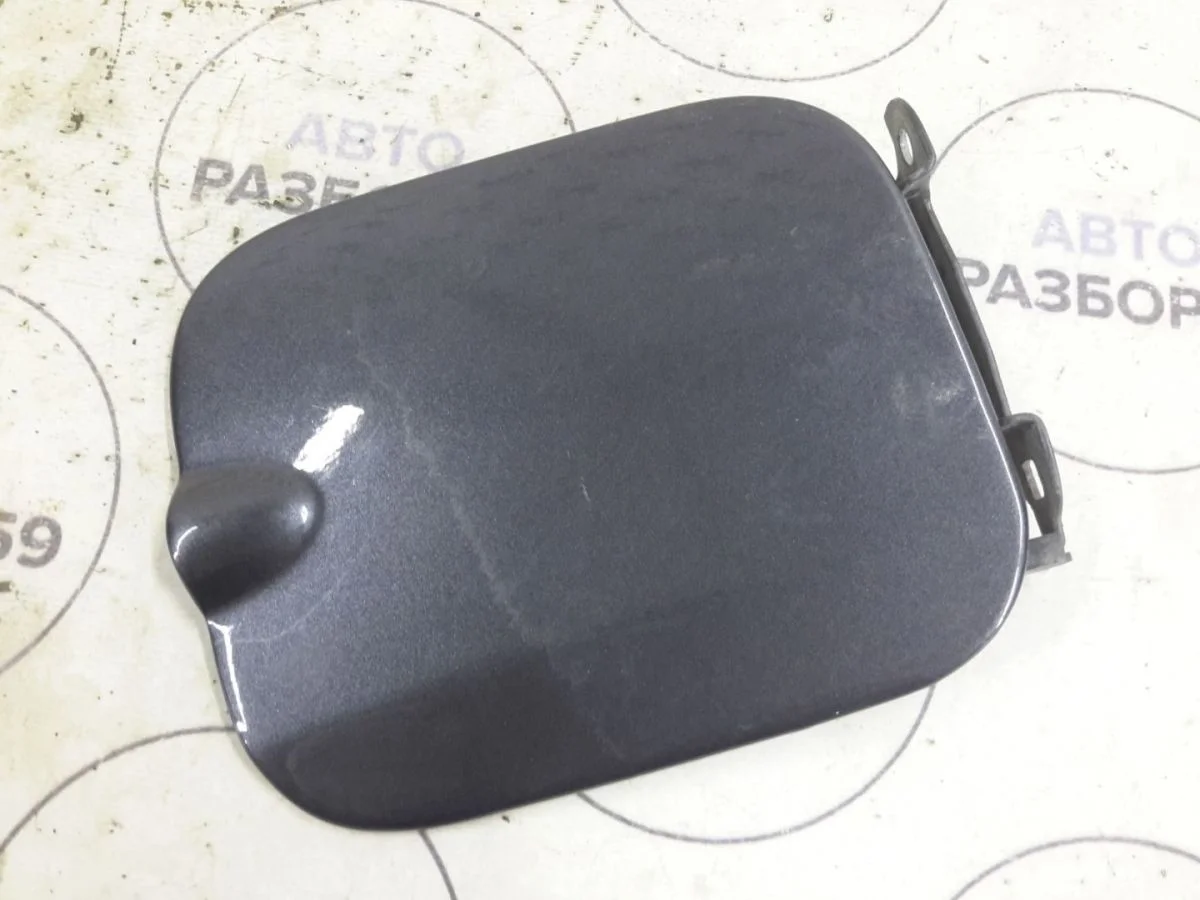 Лючок бензобака Renault Logan I рестайлинг (2009—2015)