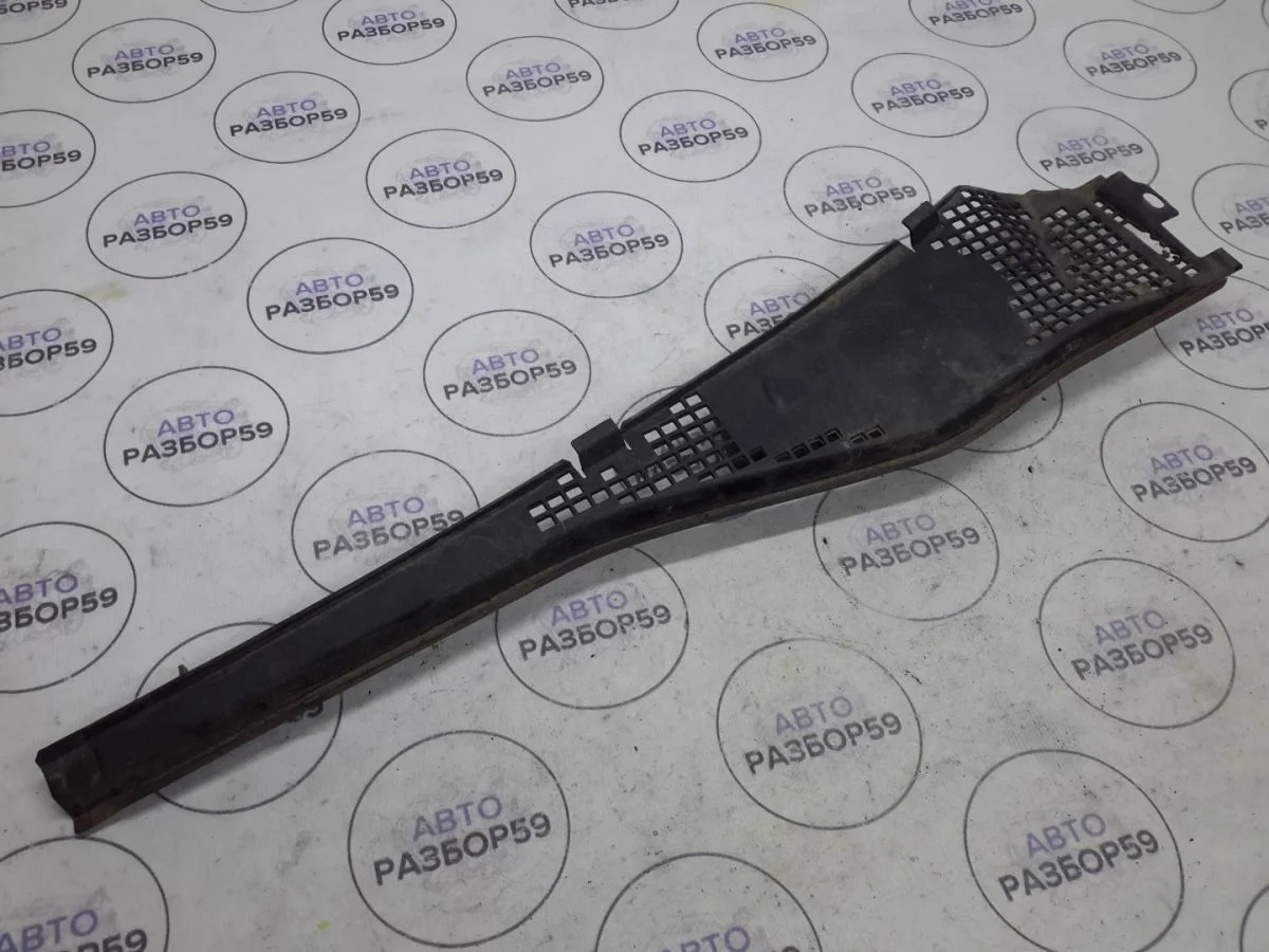 Жабо Renault Logan I рестайлинг (2009—2015)