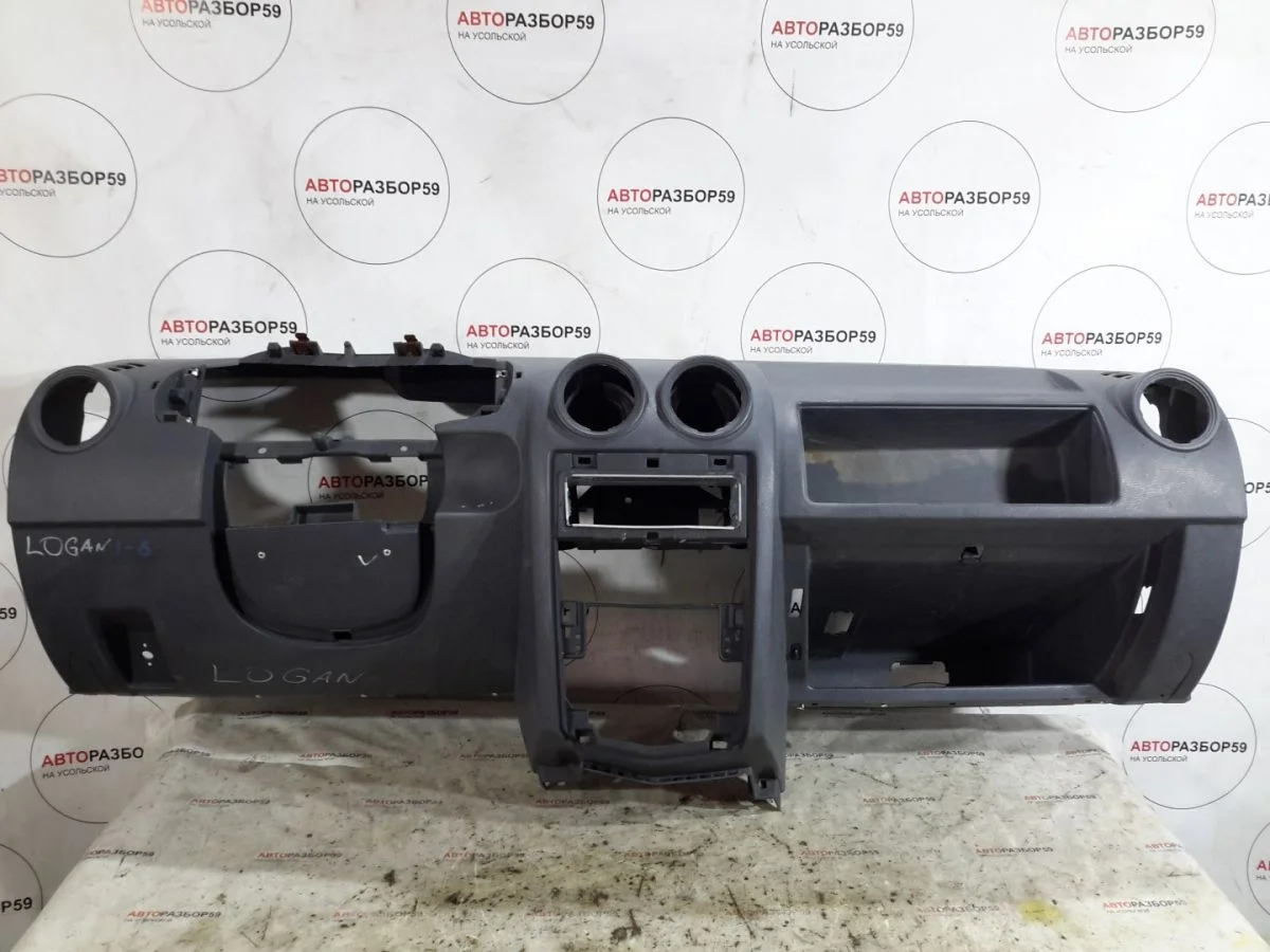 Торпедо Renault Logan I (2004—2009)