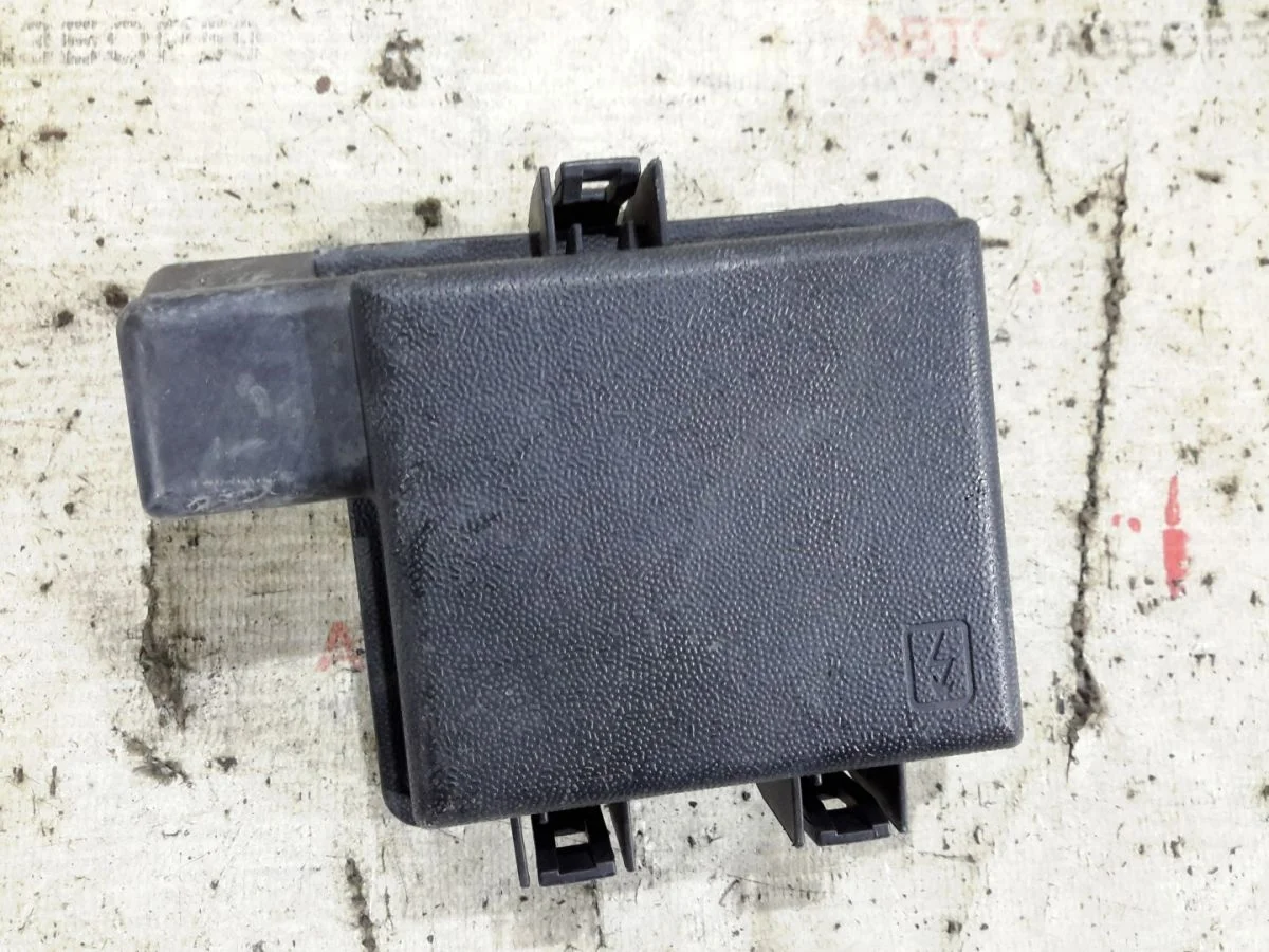 Корпус блока предохранителей Renault Fluence I (2009—2013)