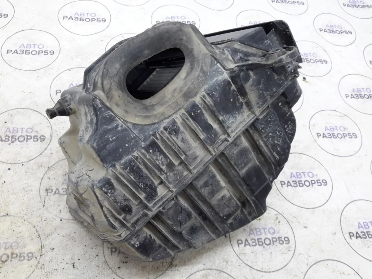 Корпус воздушного фильтра Renault Fluence I (2009—2013)