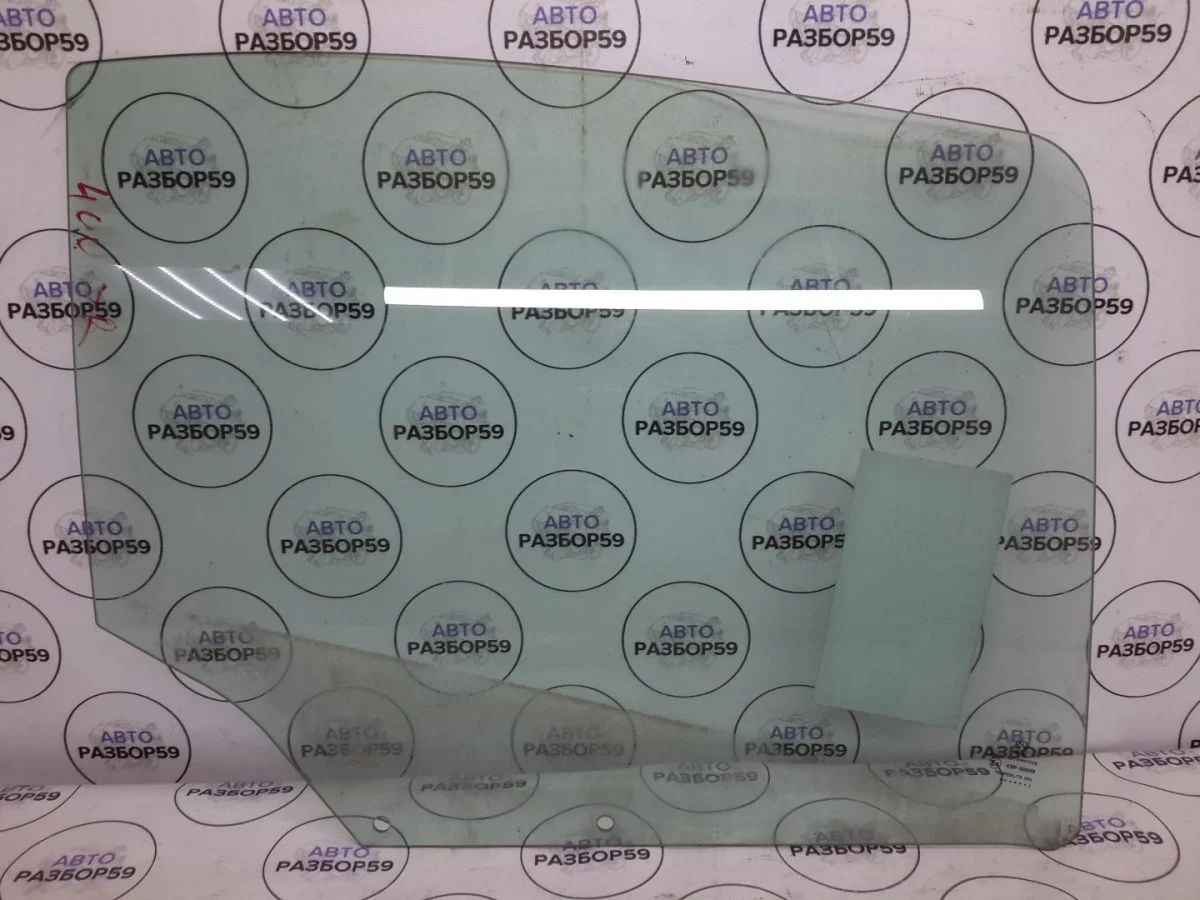 Стекло заднее правое Peugeot 408 I (2012—2017)