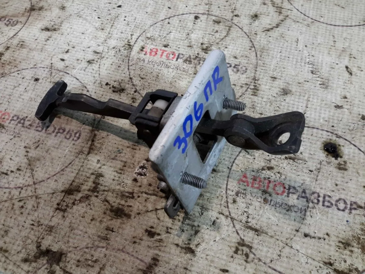 Ограничитель двери Peugeot 408 I (2012—2017)