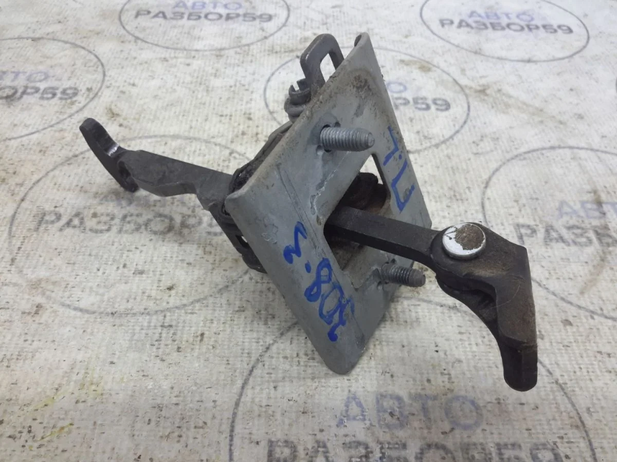 Ограничитель двери Peugeot 308 I (2007—2011)