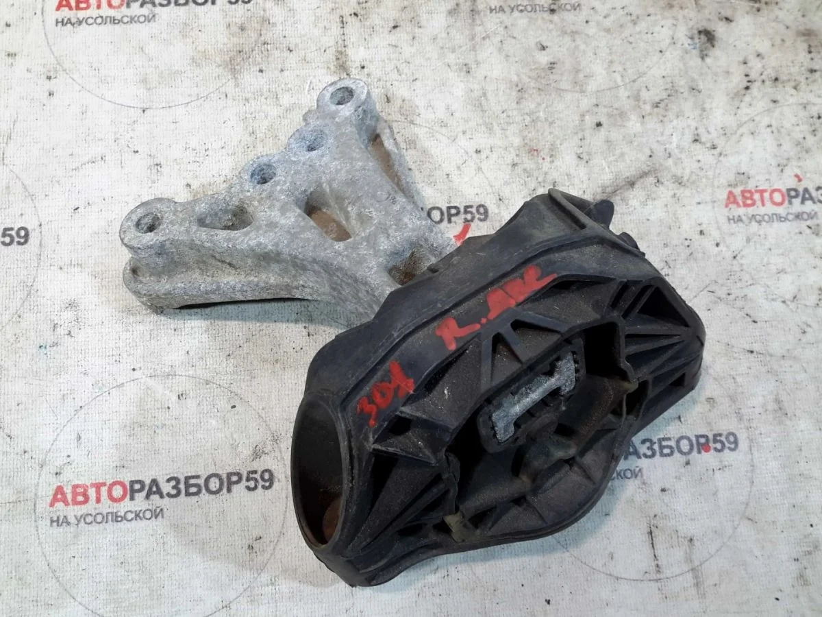 Опора двигателя правая Peugeot 301 I (2012—2016)