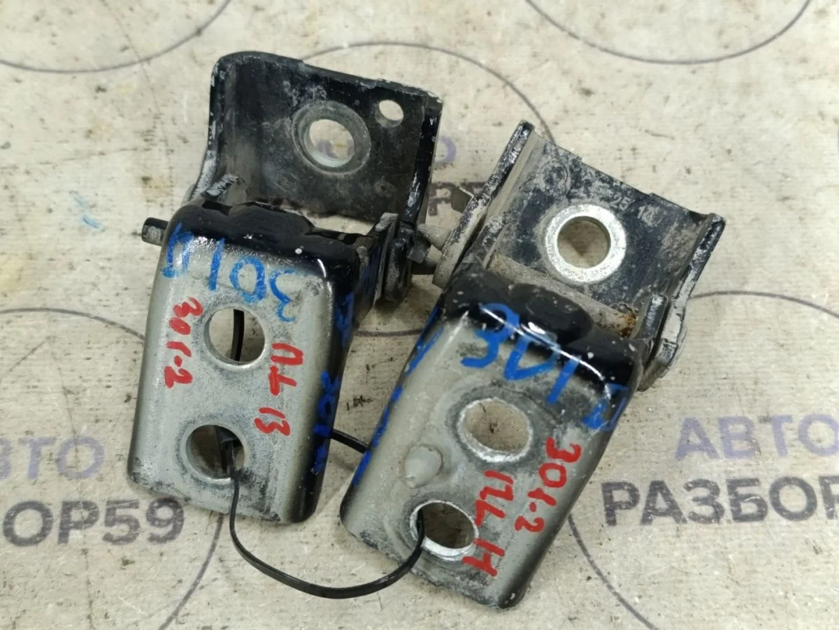 Петля двери Peugeot 301 I (2012—2016)