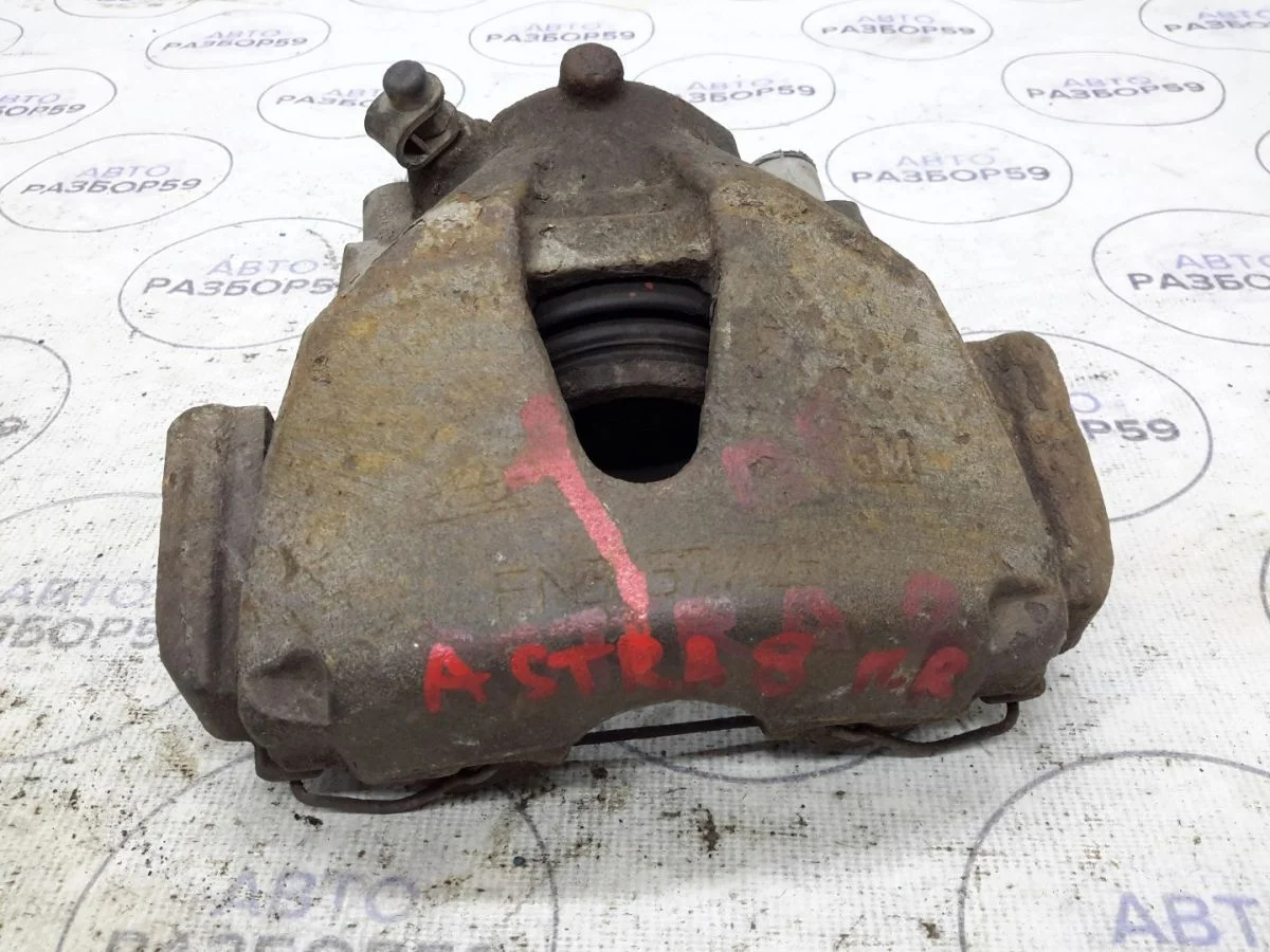 Суппорт передний правый Opel Astra H рестайлинг (2006—2014)