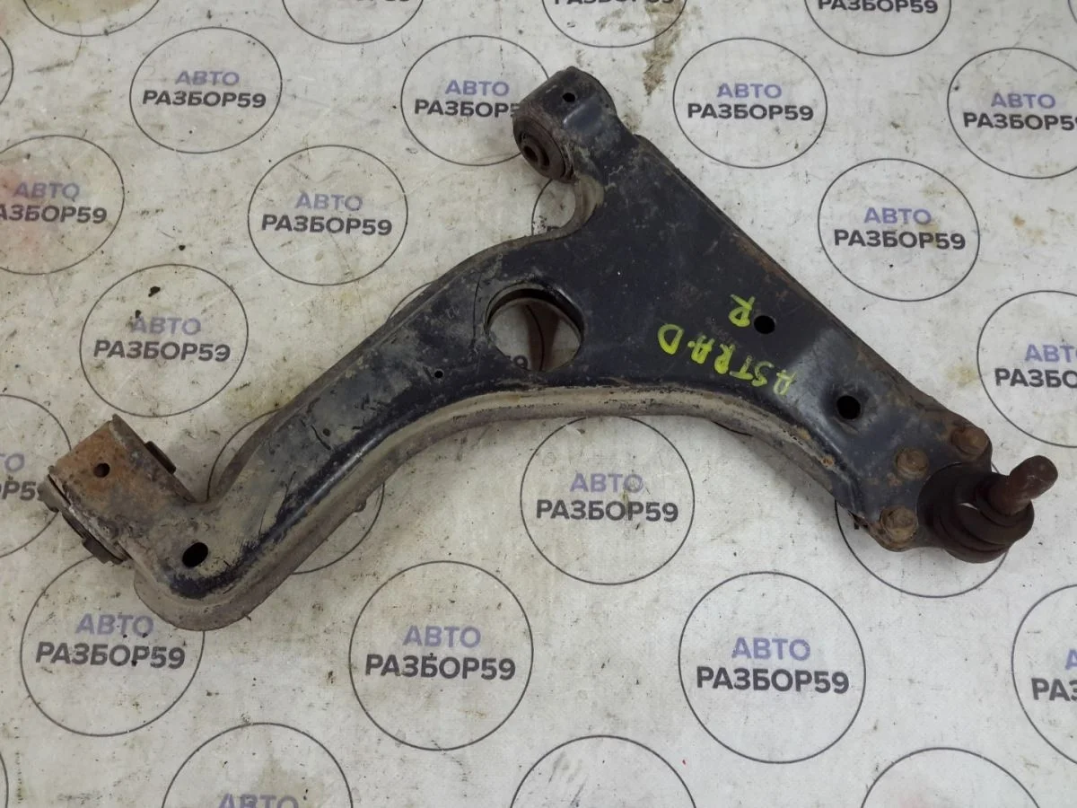 Рычаг передний правый Opel Astra H рестайлинг (2006—2014)