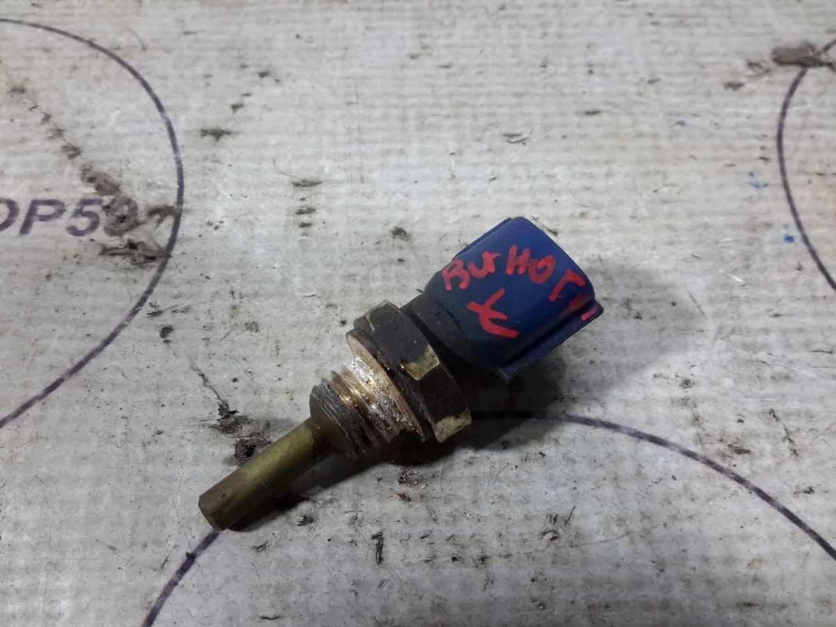 Датчик температуры Nissan Wingroad Y11 (1999—2001)