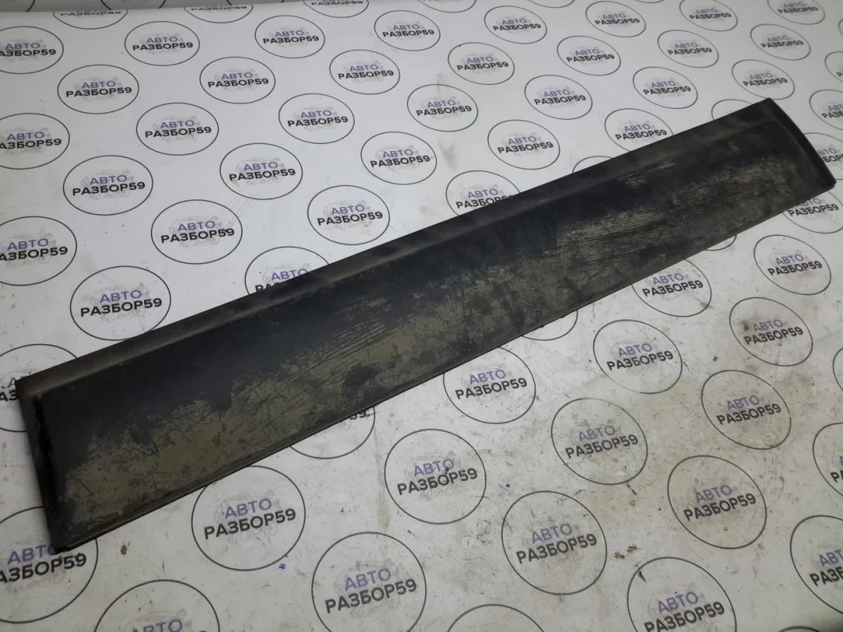 Накладка двери передней правой Nissan Qashqai I (2006—2010)