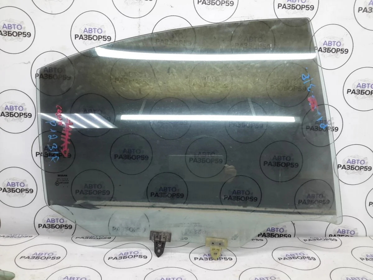 Стекло заднее правое Nissan Primera P11 рестайлинг (1999—2002)