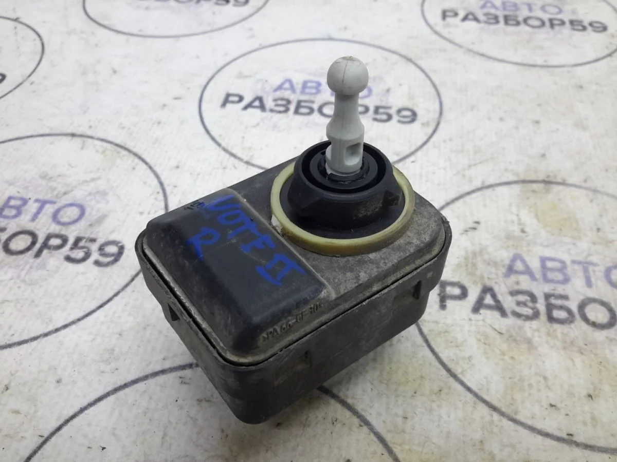 Моторчик корректора фар Nissan Note E11 рестайлинг (2008—2013)