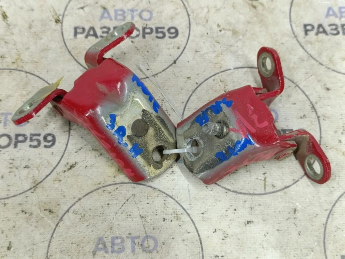 Петля двери Nissan Note E11 рестайлинг (2008—2013)