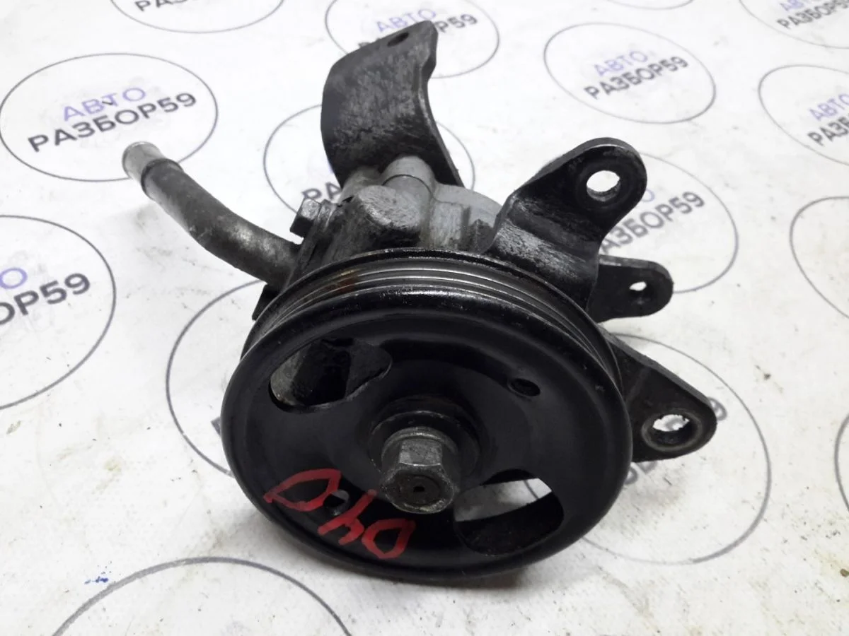 Насос гидроусилителя руля Nissan Navara D40 (2004—2010)