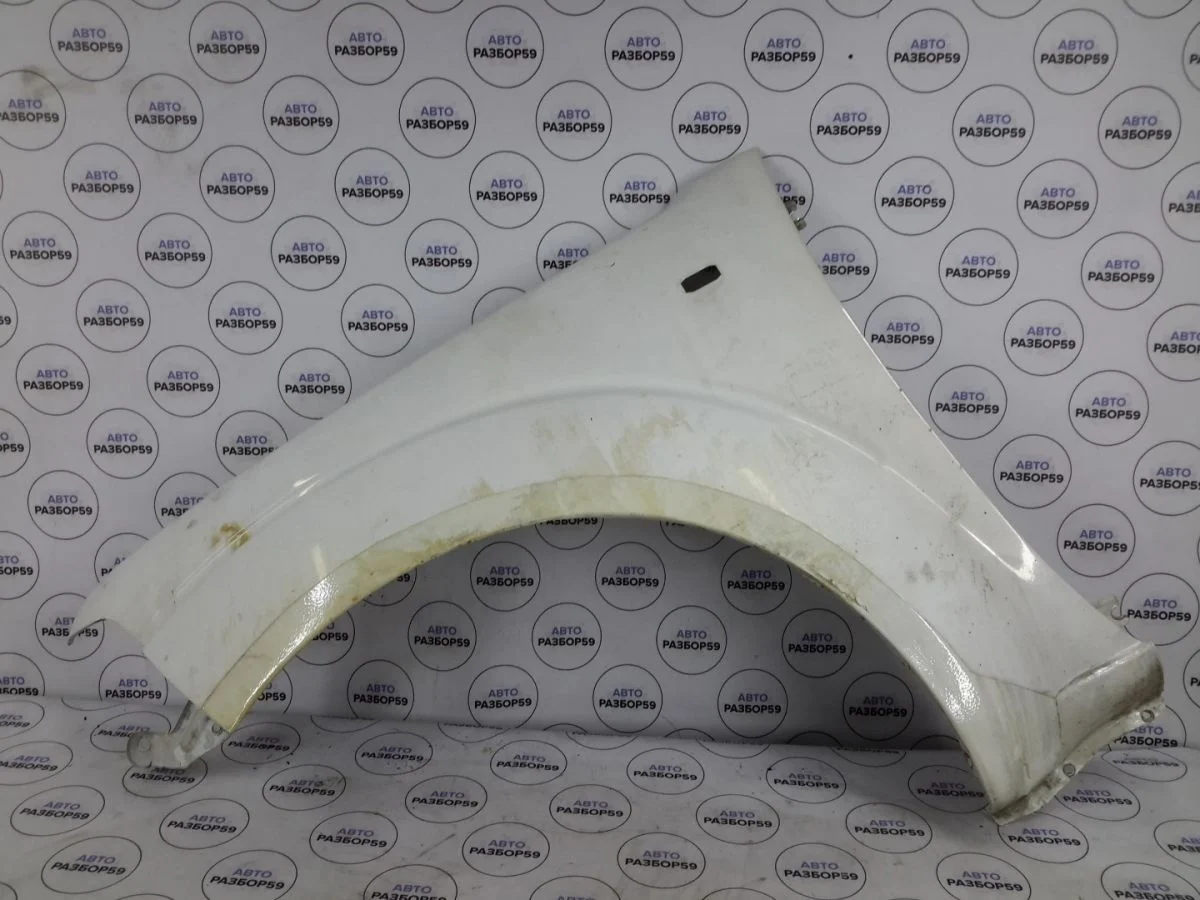 Крыло переднее левое Nissan Navara D40 (2004—2010)