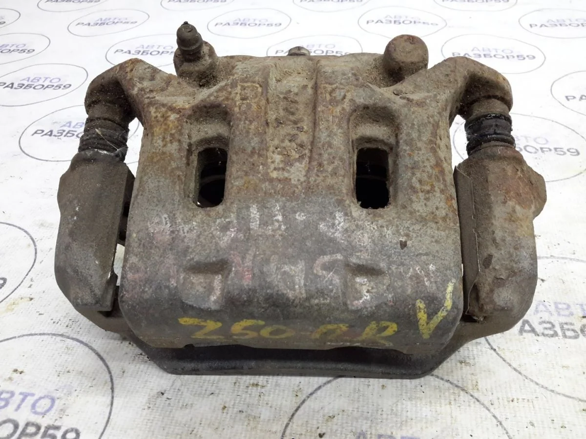 Суппорт передний правый Nissan Murano Z50 (2002—2008)