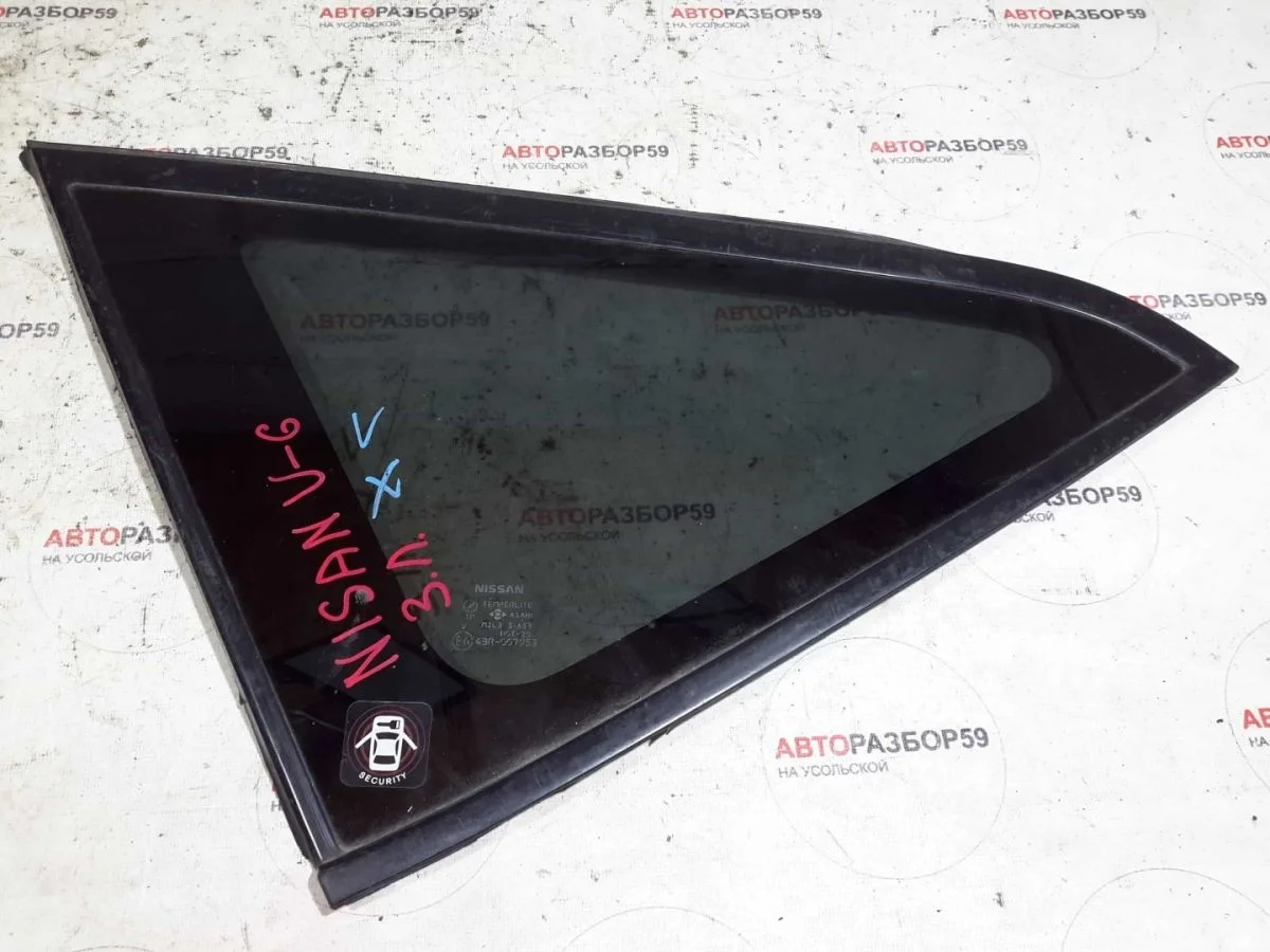 Форточка задняя левая Nissan Murano Z50 (2002—2008)
