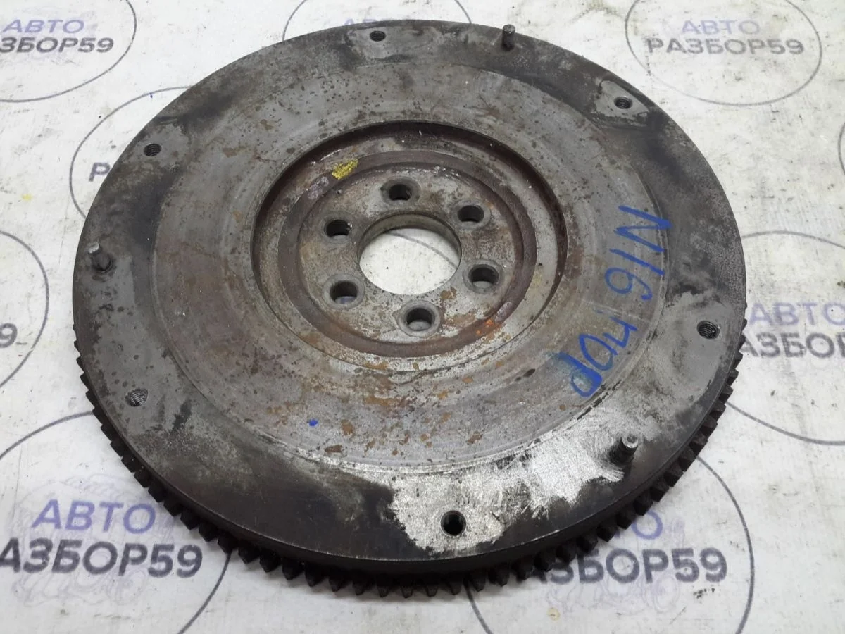 Маховик Nissan Almera N16 (2000—2003)