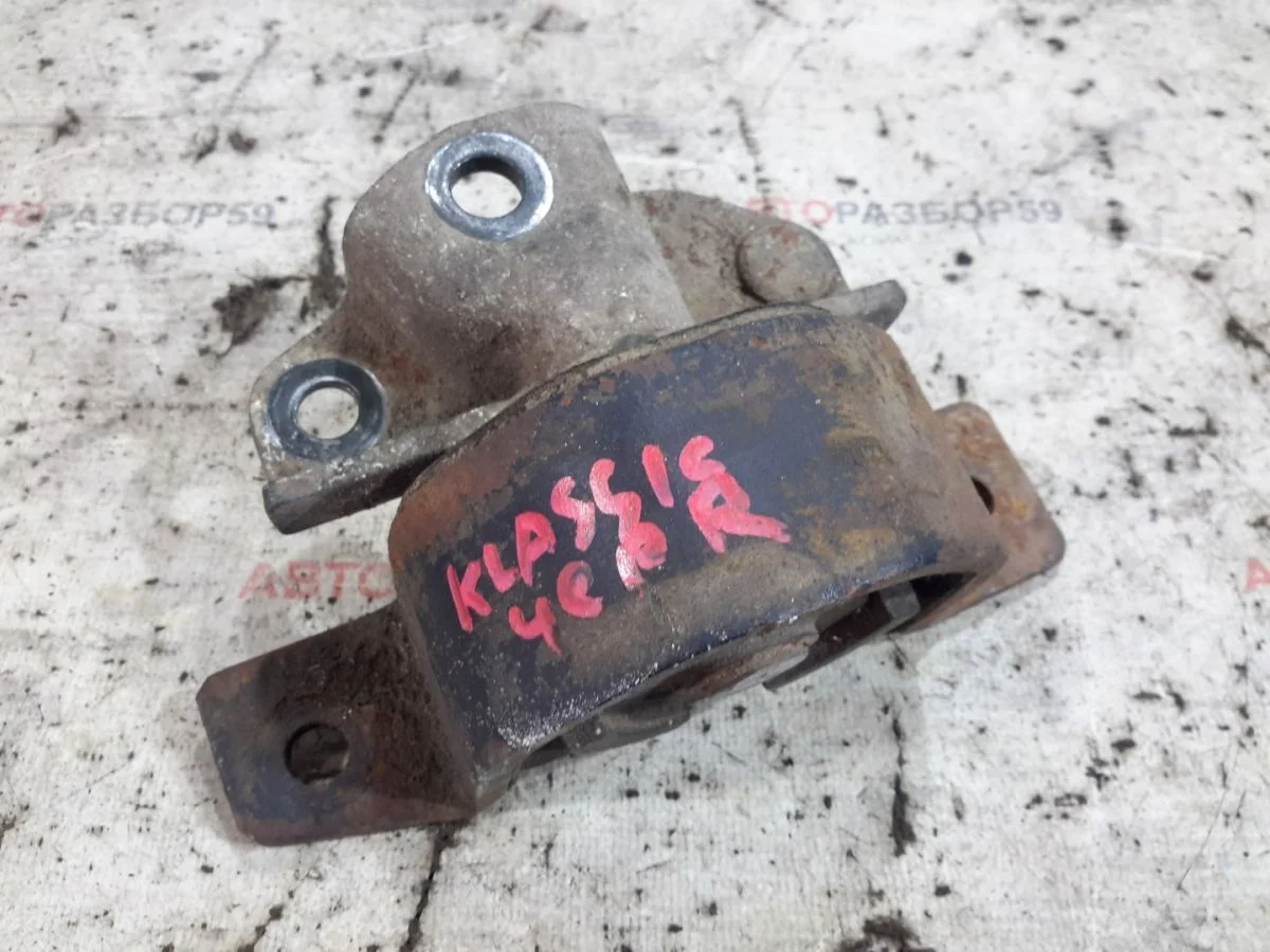 Опора двигателя правая Nissan Almera Classic I (2006—2013)