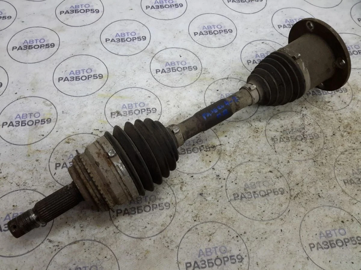 Привод передний правый Mitsubishi Pajero IV (2006—2011)