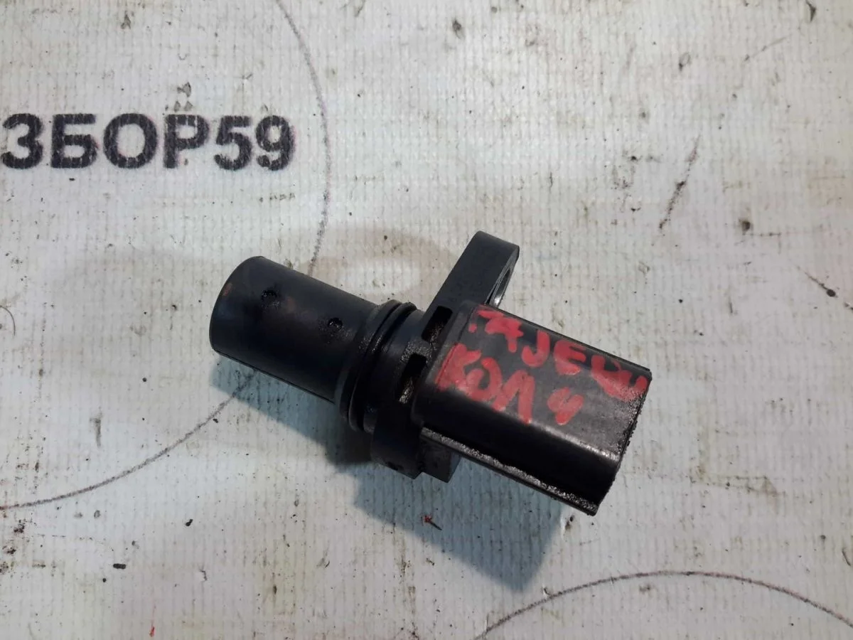 Датчик коленвала Mitsubishi Pajero IV (2006—2011)