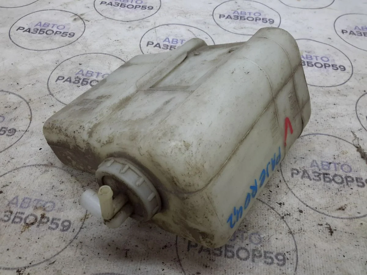 Бачок расширительный Mitsubishi Pajero IV (2006—2011)