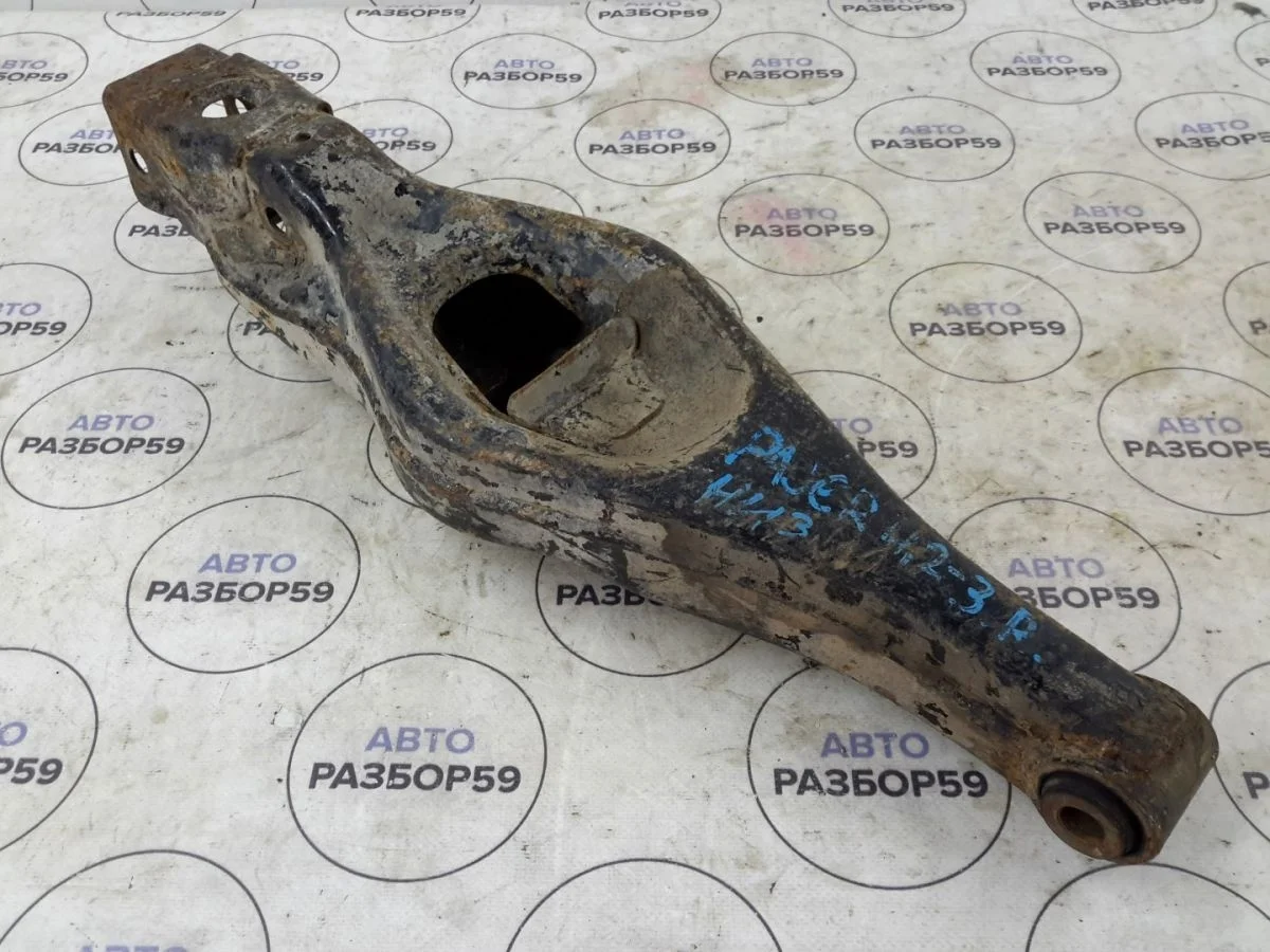 Рычаг задний нижний Mitsubishi Pajero IV (2006—2011)