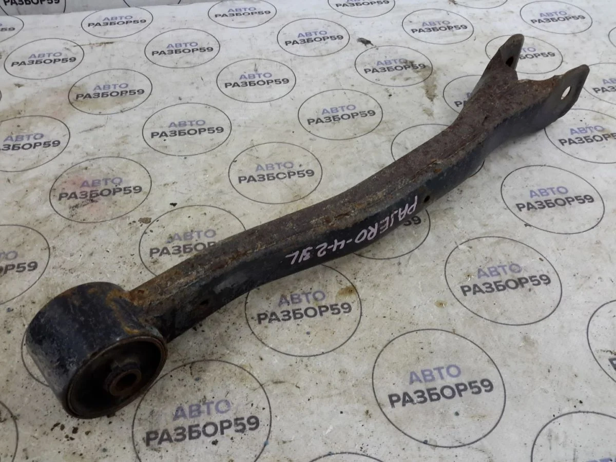 Рычаг задний левый Mitsubishi Pajero IV (2006—2011)