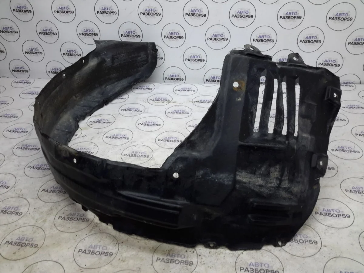 Подкрылок передний правый Mitsubishi Pajero IV (2006—2011)