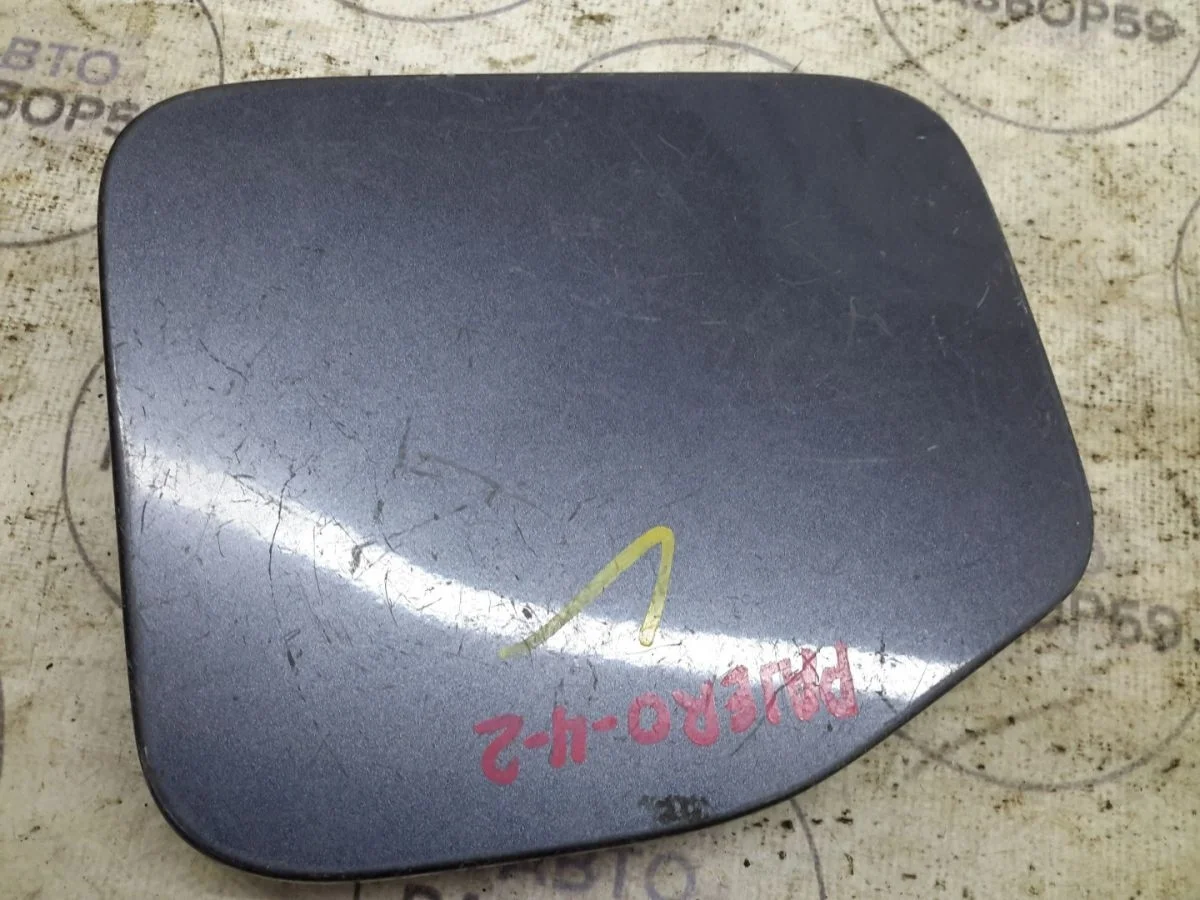 Лючок бензобака Mitsubishi Pajero IV (2006—2011)